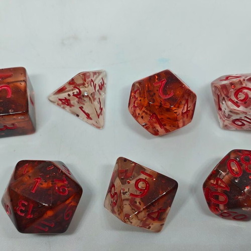 RPG Blood Amber dice set like new with unique effect, 7 pieces