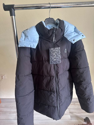 Trapstar puffer jacket new, size Medium