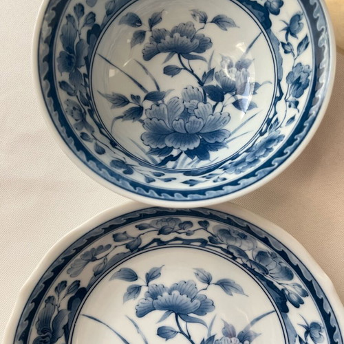 Arita Japanese Porcelain Set bowl and deep plate like new