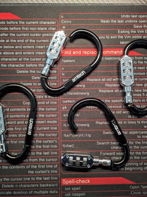 Am-Tech S4321 combination carabiner lock like new, set of 4 with various carabiners