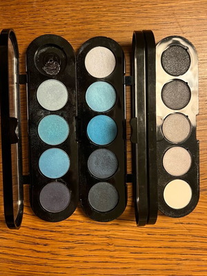 Make up Atelier Paris eyeshadows used, 3 palettes with blue and Smokey shades