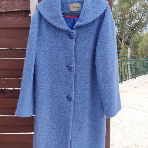 Darling vintage blue wool coat used, size Small