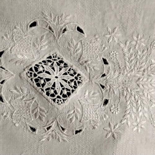 Vintage cotton tablecloth 1.40 x 2.00 white, new