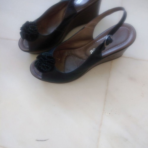 Boxer black platform sandals like new, size 38