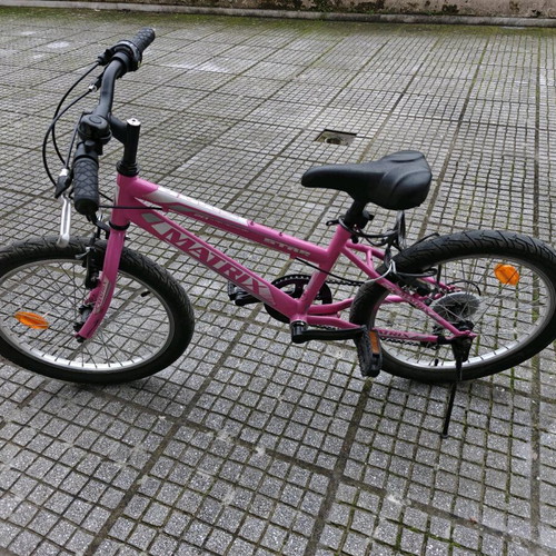Matrix Star Shimano 20" Girl's Bicycle used, 6-speed