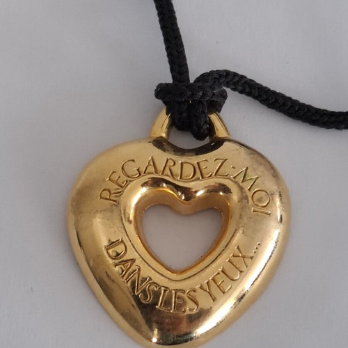 Wonderbra vintage heart pendant gold, like new
