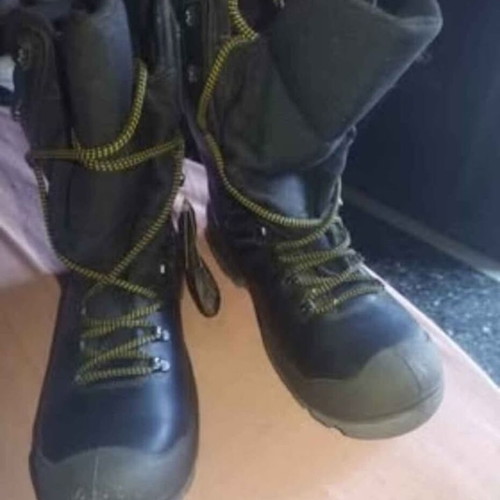 Black Boots size 44 new, unworn