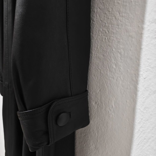 Leather coat long with detachable fur collar like new, black