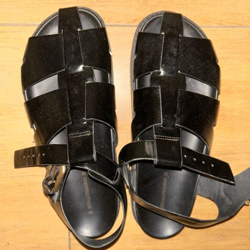 Flat sandals like new, size 38