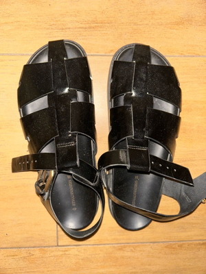 Flat sandals like new, size 38