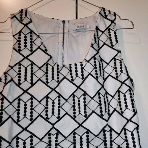 Blouses used, pack of 8, sizes M and L