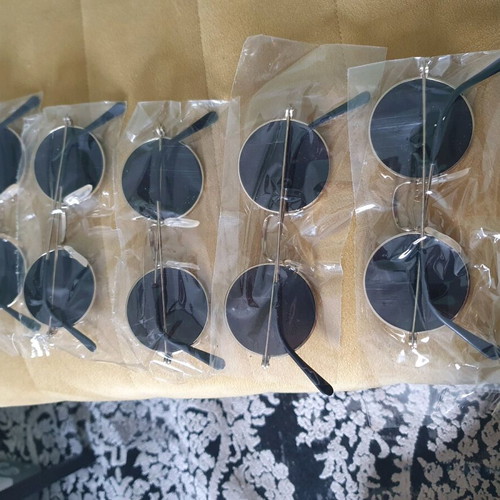 Sunglasses new, pack of 5, black and gold