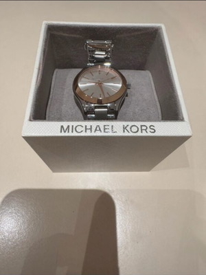 Дамски ръчен часовник Michael Kors като нов, сребрист