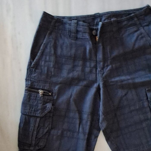 Columbia cotton bermuda shorts size small like new, blue