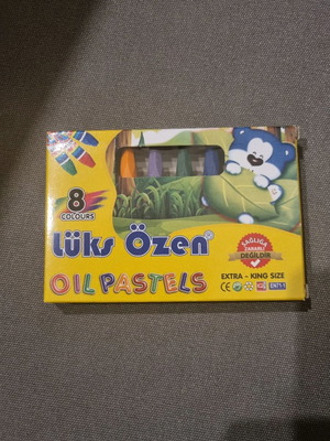 Oil pastels new, set of 8 colors