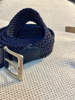 Women's belt in very good condition, size 80