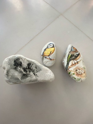 Decorative stones handmade, like new, decoupage