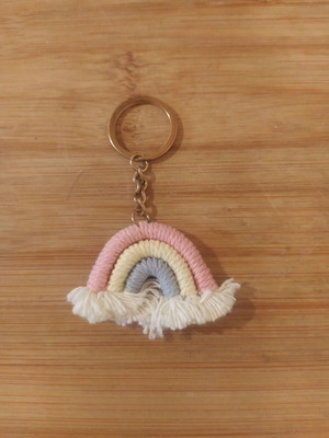 Macrame rainbow keychain like new, multicolor
