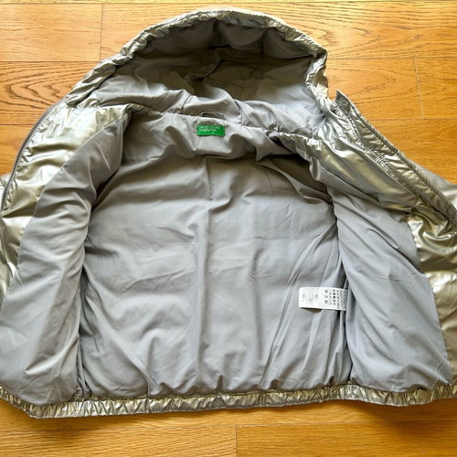 United Colors of Benetton winter jacket silver like new, 11-12 years