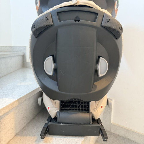 Pack of 2 child car seats Britax Römer & BeSafe iZi Up X3 FIX, ISOFIX, 15-36 kg