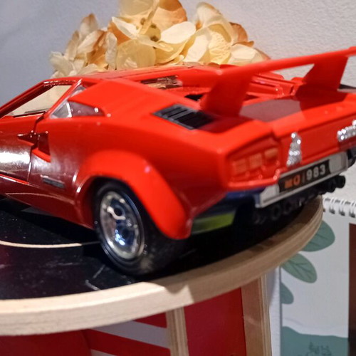 Bburago Lamborghini Countach 1/24 vintage used