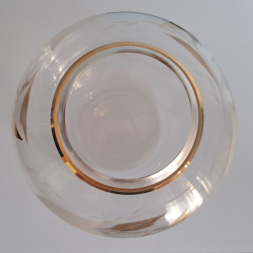 Glass vase with gold decoration like new