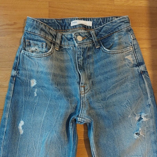 Zara denim jean mom fit with rips like new, size XXS