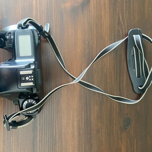 Canon EOS 1000FN used SLR camera body