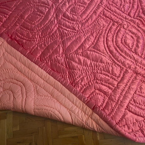 Vintage heavy satin quilt like new