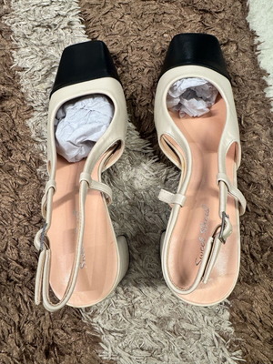 Women’s platform sandals new, size 40, black and beige