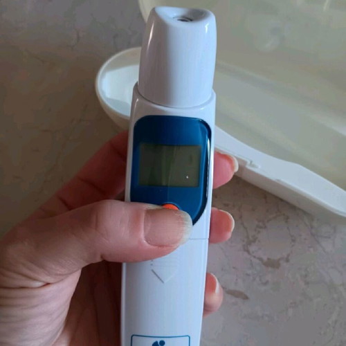 Loreli forehead thermometer new with case