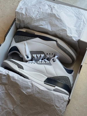 Jordan 3 Midnight Navy new, size 46