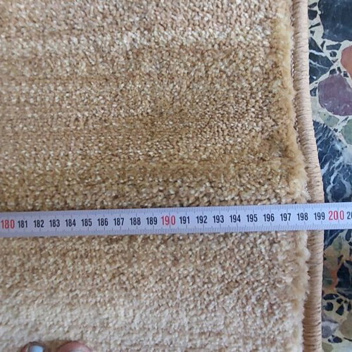 Rug 2.00 x 2.46 like new