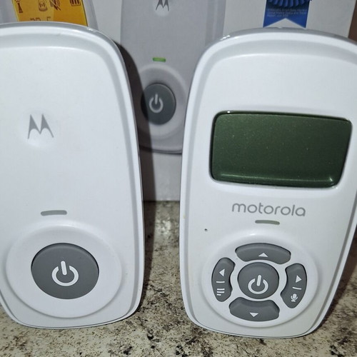 Motorola baby monitor like new, audio baby control device