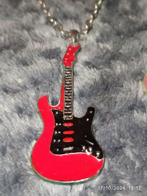 Electric guitar necklace