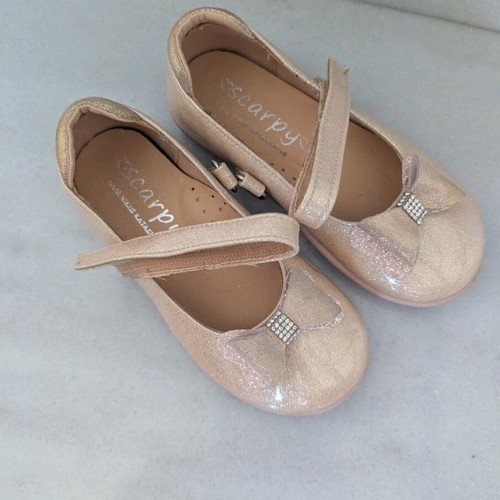 Scarpy ballerinas size 26 like new, gold color