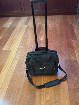 Travel case for laptop used with wheels black