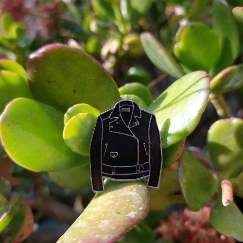 Pin brooch