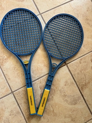 Children's rackets like new, both together