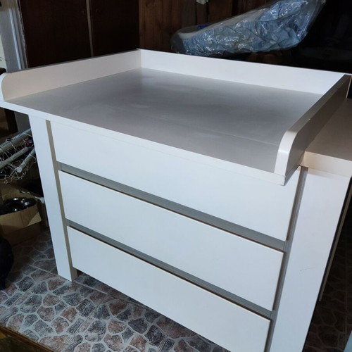 Cradle & Drawer/Changing Table & Gifts