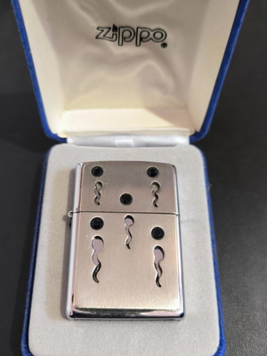 Zippo lighter like new