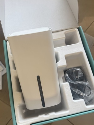 Wifi Router TP-Link AC1800 NX200 5G like new