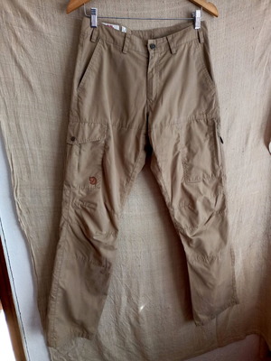 Fjallraven панталон като ново, размер S, бежов, плат G-1000