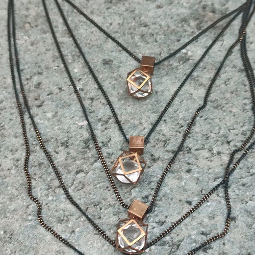 Chain necklace new with crystals in geometric shapes