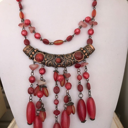 Vintage bijou unique piece of old era new, red
