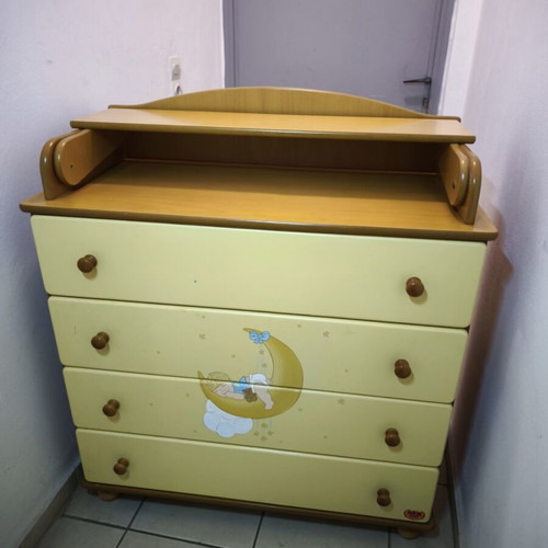 Children's Dresser Changing Table used, solid wood