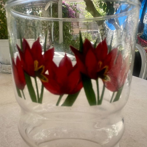 Bravo Collection by Makis Tselios spiral glass with red tulips