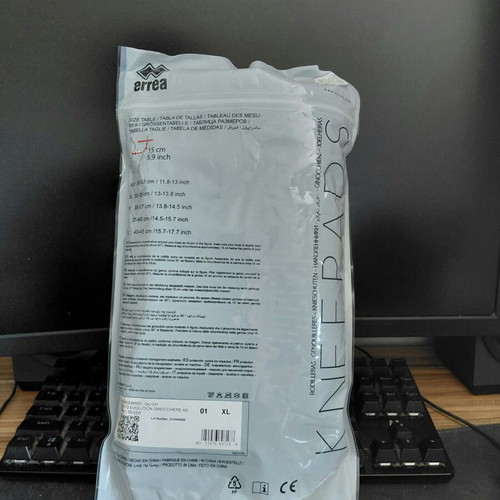 Errea Tokyo Evolution kneepads like new, size XL