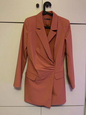 Zara mini dress blazer style medium like new, pinkish apple color