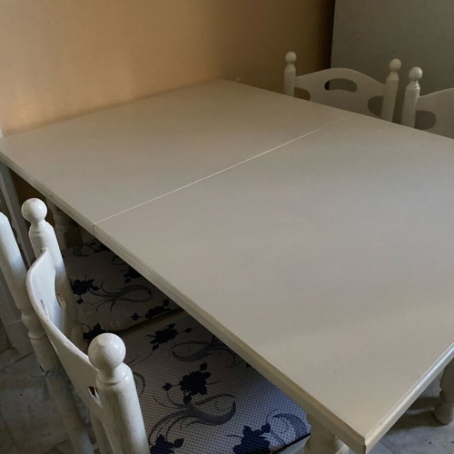 Wooden dining set white used, extendable with 4 chairs